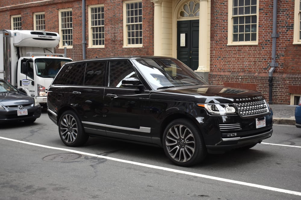 Land Rover Sports – Black